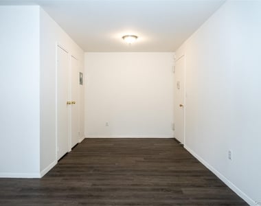 7 Lake Street - Photo Thumbnail 5