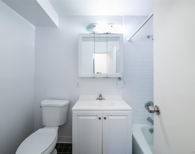 7 Lake Street - Photo Thumbnail 13