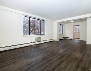 7 Lake Street - Photo Thumbnail 7