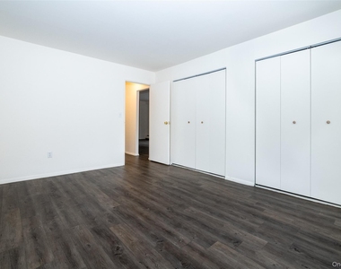 7 Lake Street - Photo Thumbnail 18