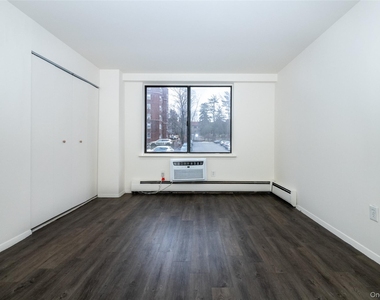 7 Lake Street - Photo Thumbnail 17