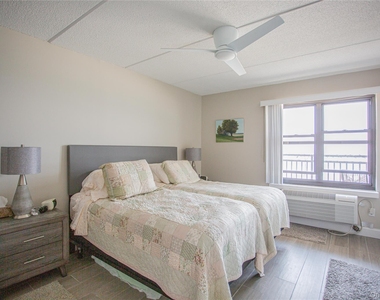 230 W Broadway - Photo Thumbnail 19