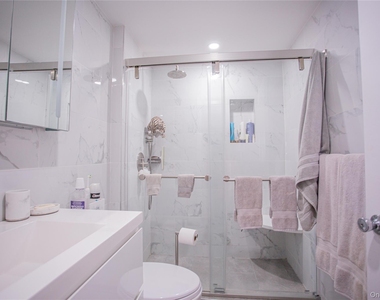 230 W Broadway - Photo Thumbnail 22