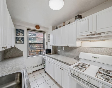 61-25 97th St - Photo Thumbnail 10