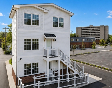 9 Lagrange Avenue - Photo Thumbnail 17