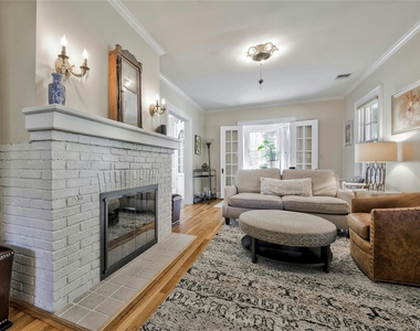 14 Buckingham Place - Photo Thumbnail 8