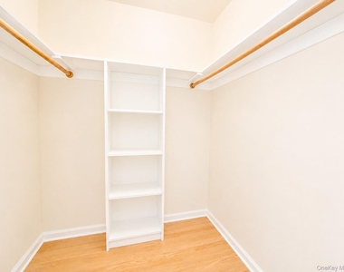 6 Cornell Place - Photo Thumbnail 17