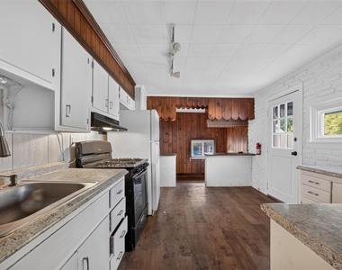 10 Washington Avenue - Photo Thumbnail 13