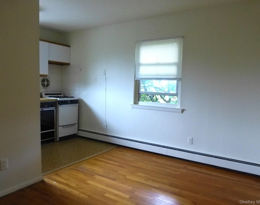 6 Duryea Place - Photo Thumbnail 3