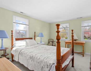 570 Hampton Road - Photo Thumbnail 11