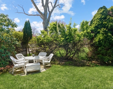 570 Hampton Road - Photo Thumbnail 16