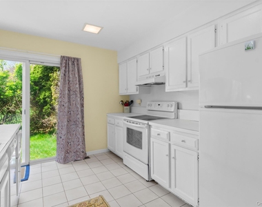 570 Hampton Road - Photo Thumbnail 7
