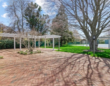 570 Hampton Road - Photo Thumbnail 19