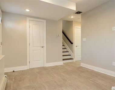25 Hamilton Place - Photo Thumbnail 14