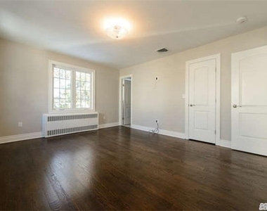 25 Hamilton Place - Photo Thumbnail 8