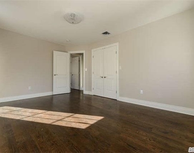 25 Hamilton Place - Photo Thumbnail 10