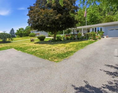 31 Park Hill Drive - Photo Thumbnail 5