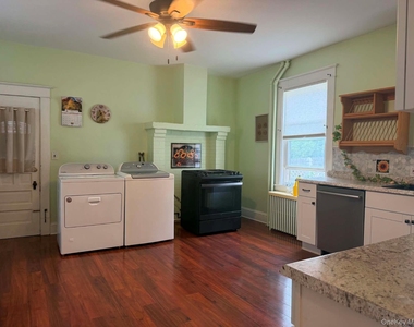 12 Parry Avenue - Photo Thumbnail 5