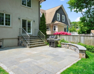 525 Carroll Avenue - Photo Thumbnail 36