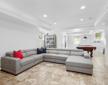 525 Carroll Avenue - Photo Thumbnail 27