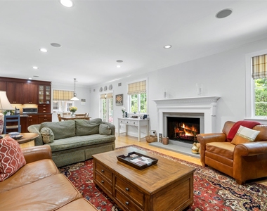 525 Carroll Avenue - Photo Thumbnail 13
