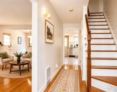 121 Manhasset Avenue - Photo Thumbnail 3