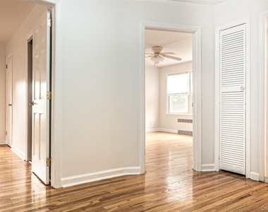 121 Manhasset Avenue - Photo Thumbnail 17
