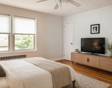 121 Manhasset Avenue - Photo Thumbnail 22