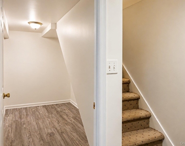 121 Manhasset Avenue - Photo Thumbnail 27