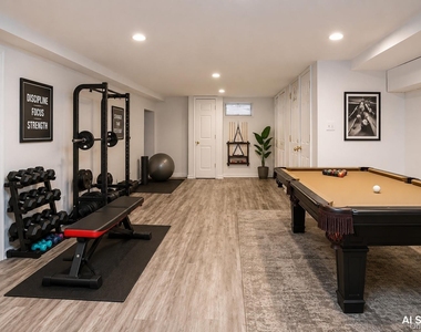 121 Manhasset Avenue - Photo Thumbnail 31