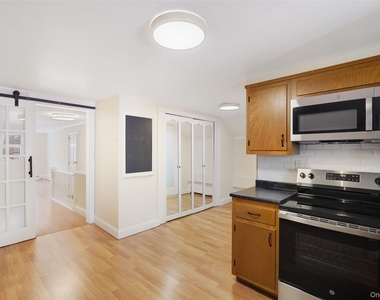 68 Columbus Avenue - Photo Thumbnail 4