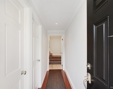 68 Columbus Avenue - Photo Thumbnail 2