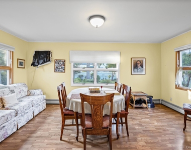 25 Surrey Lane - Photo Thumbnail 9