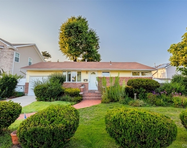 25 Surrey Lane - Photo Thumbnail 1