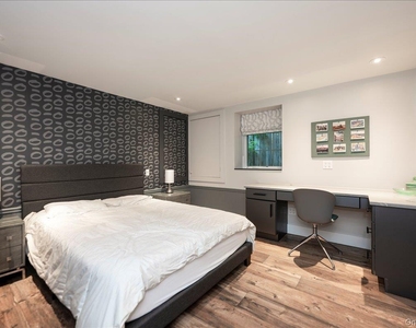 47 E Penn Street - Photo Thumbnail 5