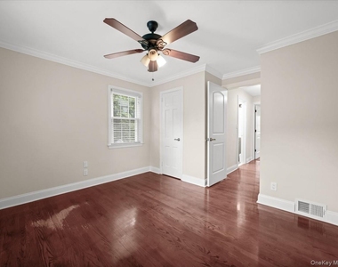 17 Pinewood Road - Photo Thumbnail 24