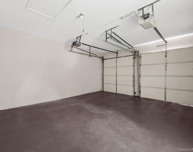 17 Pinewood Road - Photo Thumbnail 32