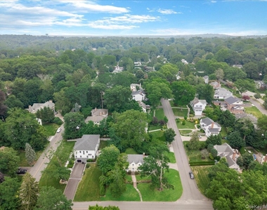 17 Pinewood Road - Photo Thumbnail 36