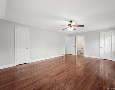 17 Pinewood Road - Photo Thumbnail 19