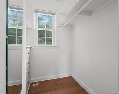 17 Pinewood Road - Photo Thumbnail 22