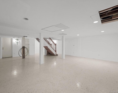 17 Pinewood Road - Photo Thumbnail 29