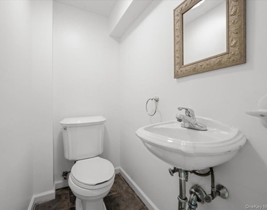 17 Pinewood Road - Photo Thumbnail 30