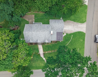 17 Pinewood Road - Photo Thumbnail 38