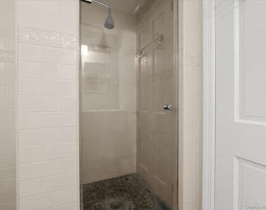 17 Pinewood Road - Photo Thumbnail 21