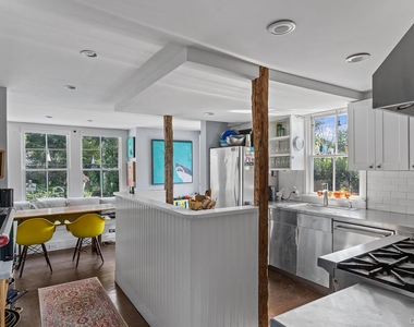 28 Bowden Square - Photo Thumbnail 13