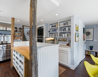 28 Bowden Square - Photo Thumbnail 7