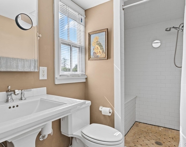 28 Bowden Square - Photo Thumbnail 15