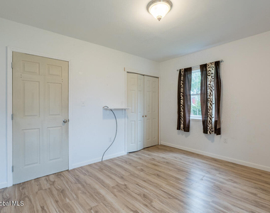 2916 Ford Avenue - Photo Thumbnail 9