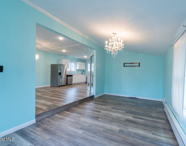 2916 Ford Avenue - Photo Thumbnail 7
