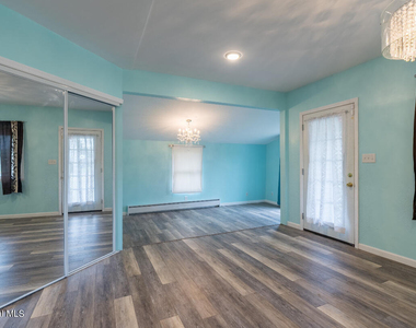 2916 Ford Avenue - Photo Thumbnail 3